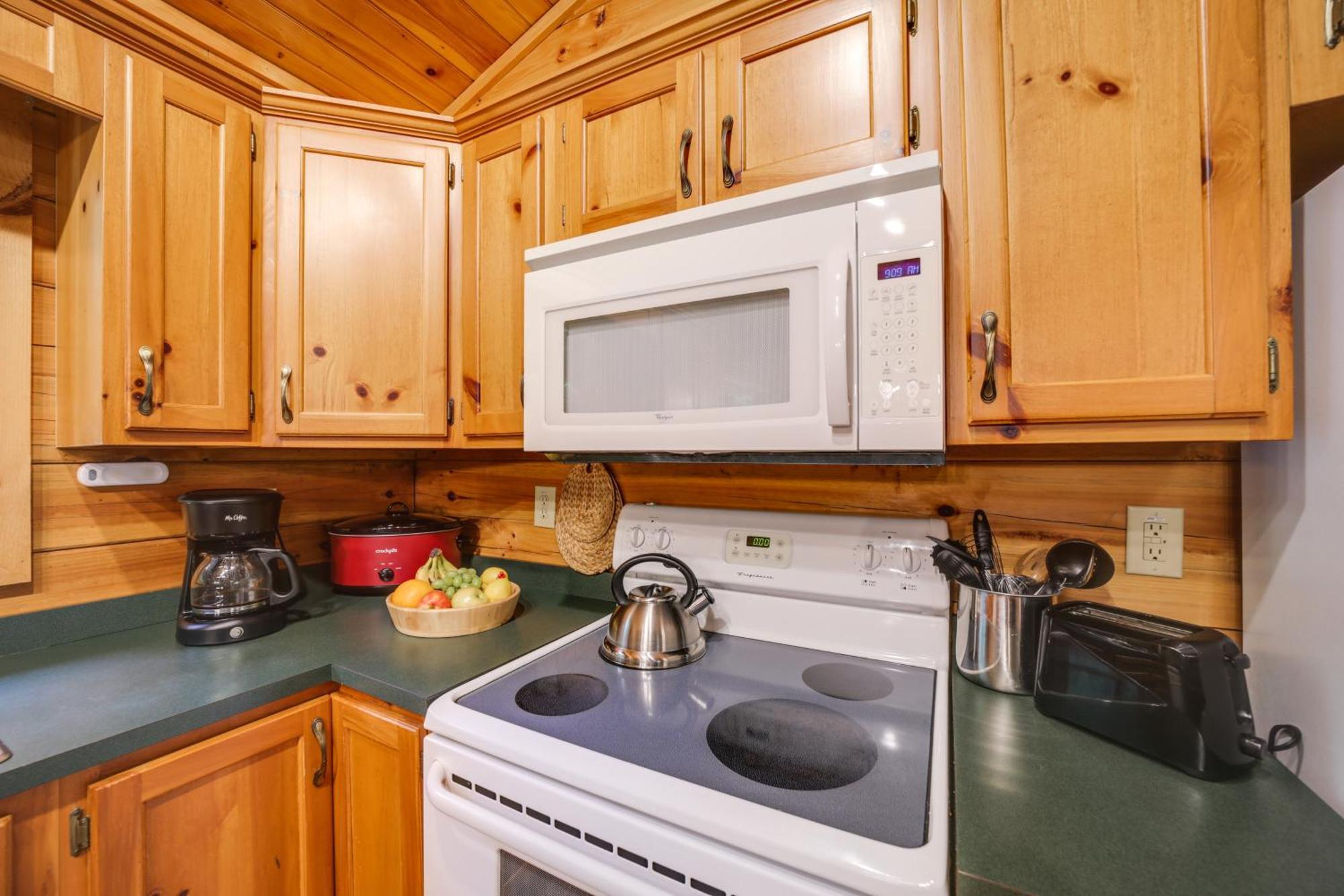 Peaceful Smoky Mountain Cabin With Deck And Fire Pit! Waynesville Ngoại thất bức ảnh