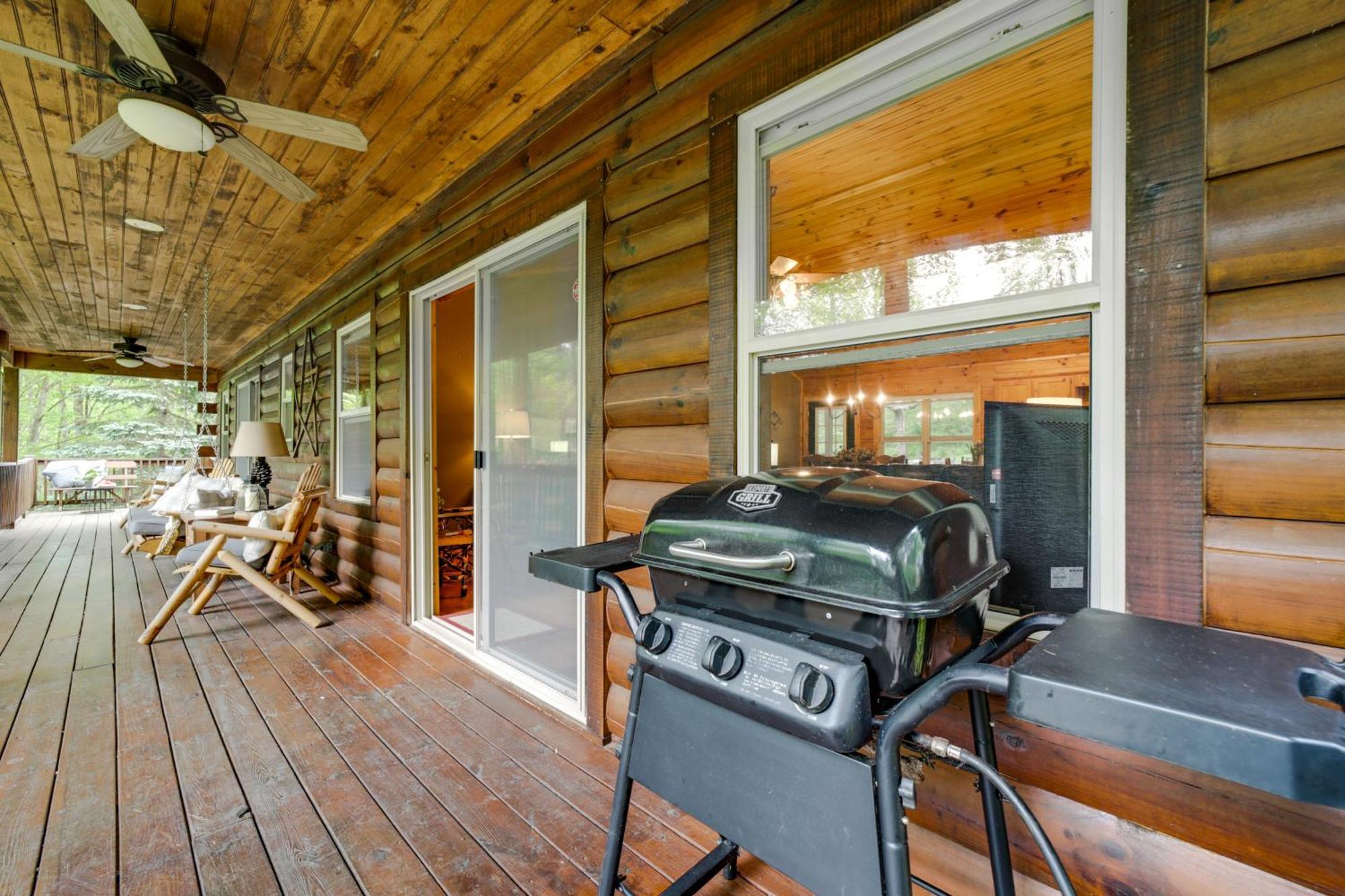 Peaceful Smoky Mountain Cabin With Deck And Fire Pit! Villa Waynesville Ngoại thất bức ảnh